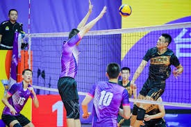 曼纳：冬窗是一个机会，中场是我们的引援关注重点